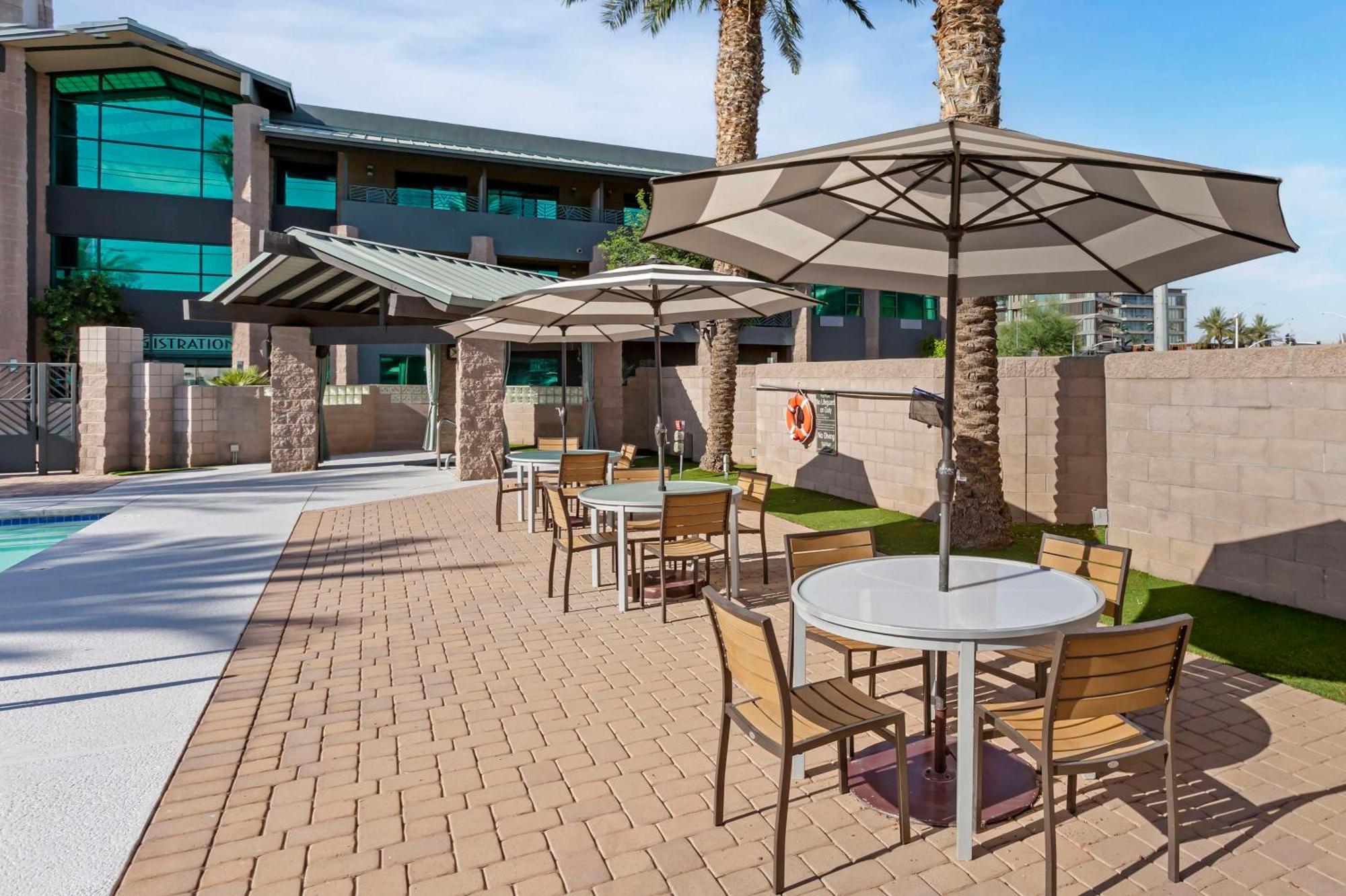 Best Western Plus Sundial Hotel Scottsdale Buitenkant foto